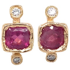 Boucles d'oreilles pendantes à levier en or jaune 18 carats avec tourmaline rose et accents de diamants