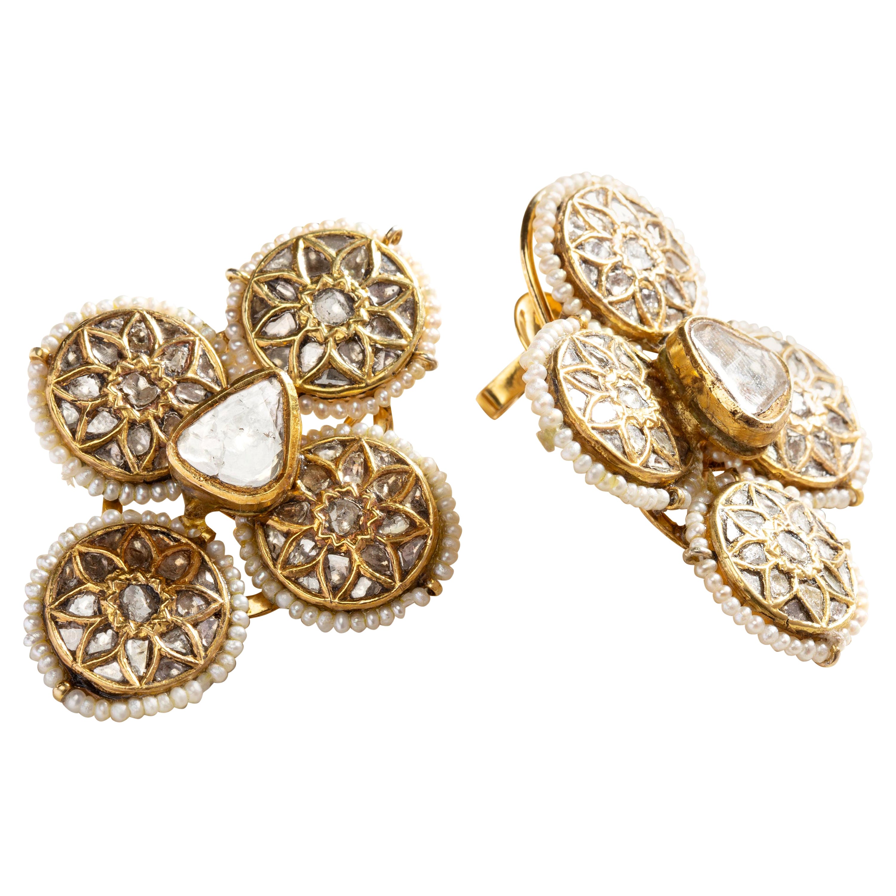Enchanted by Mughal Elegance: Uncut Diamond Solitaire Earrings in 22kt Gold For Sale