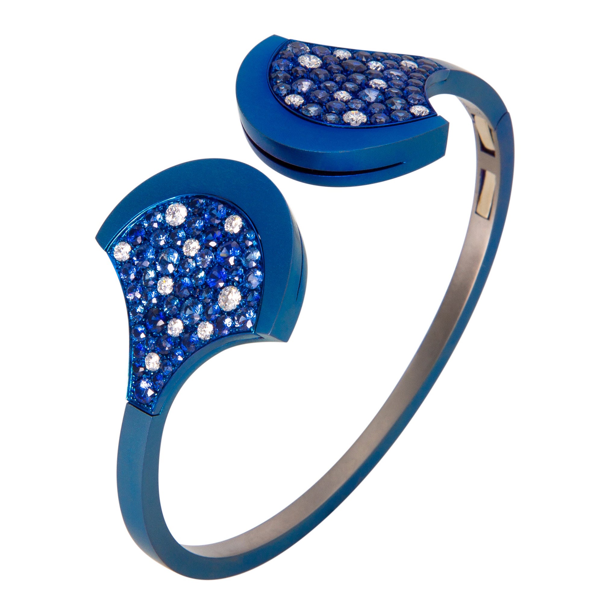 Bangle Blue Titatium with Diamonds and Blue Sapphire For Sale