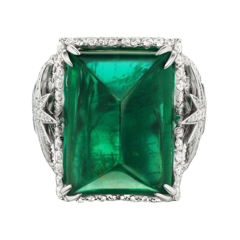 Sugarloaf Emerald and Diamond Ring For Sale