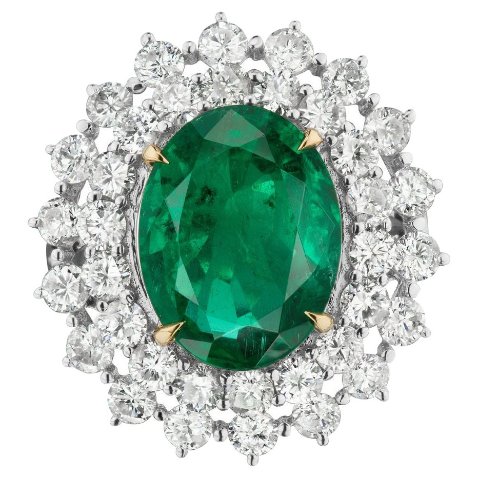 Emerald and Diamond Ring For Sale