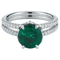 18k White Gold 2.92ct Emerald And .88ct Diamond Ring