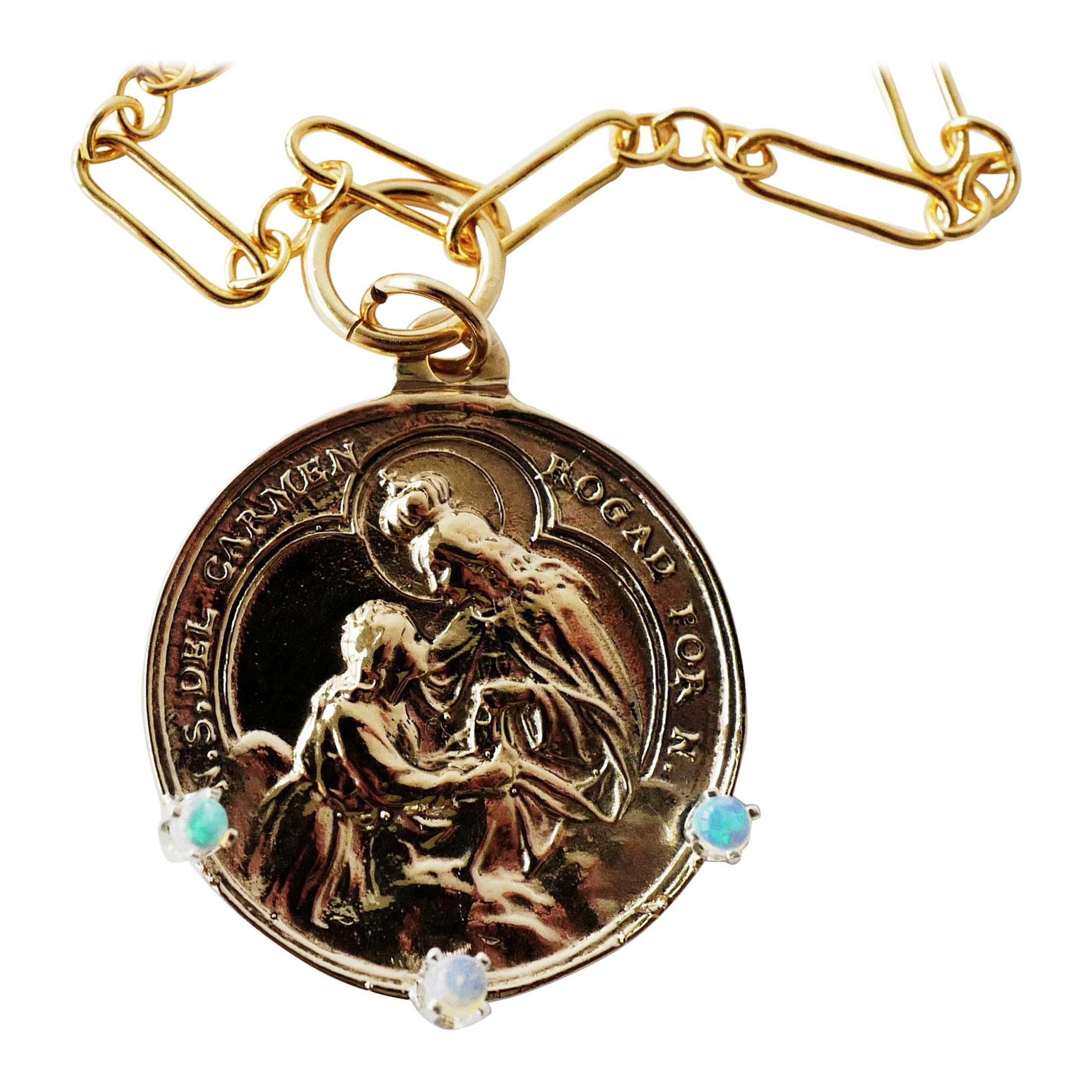 Chaîne collier médaillon avec pendentif en forme de pièce de monnaie ronde en opale de la Vierge Marie J Dauphin en vente