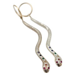Boucles d'oreilles chakra serpent en diamants blancs arc-en-ciel, saphirs bleus, émeraudes, citrines et rubis