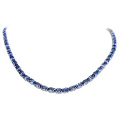 31.07 Carat Tanzanite Riviera - 14 kt. White gold - Necklace