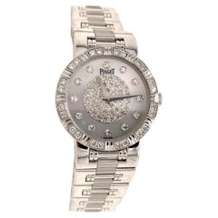 Piaget Montre pour femme danseuse en or blanc 18 carats et diamants