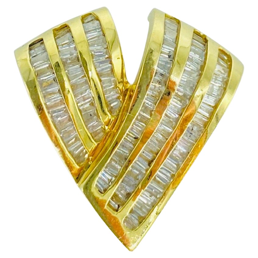 Pendentif cœur vintage en or 14 carats avec diamants taille baguette de 4,65 carats