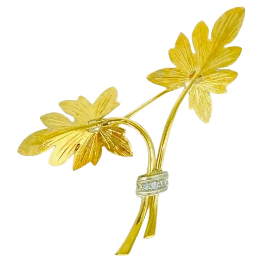 Art Deco 0.06 Carat Diamond Petiole Leaf Brooch Pin 18k Gold For Sale