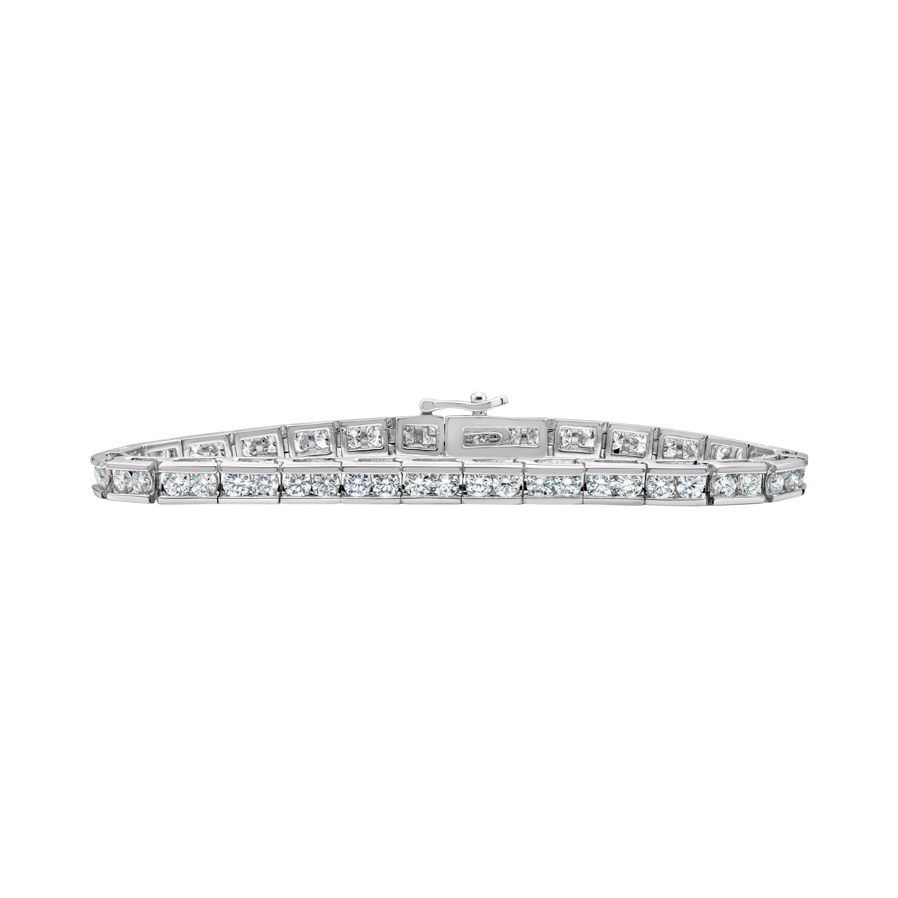 Tennisarmband mit 4,95 Karat rundem Brillanten im Brillantschliff und runden Diamanten in zwei Kanalfassungen im Angebot