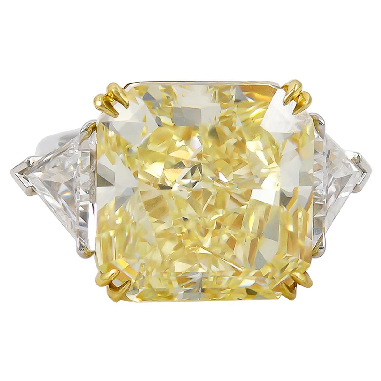 Spectra Fine Jewelry GIA Certified 20.11 Carat Canary Diamond Ring For Sale