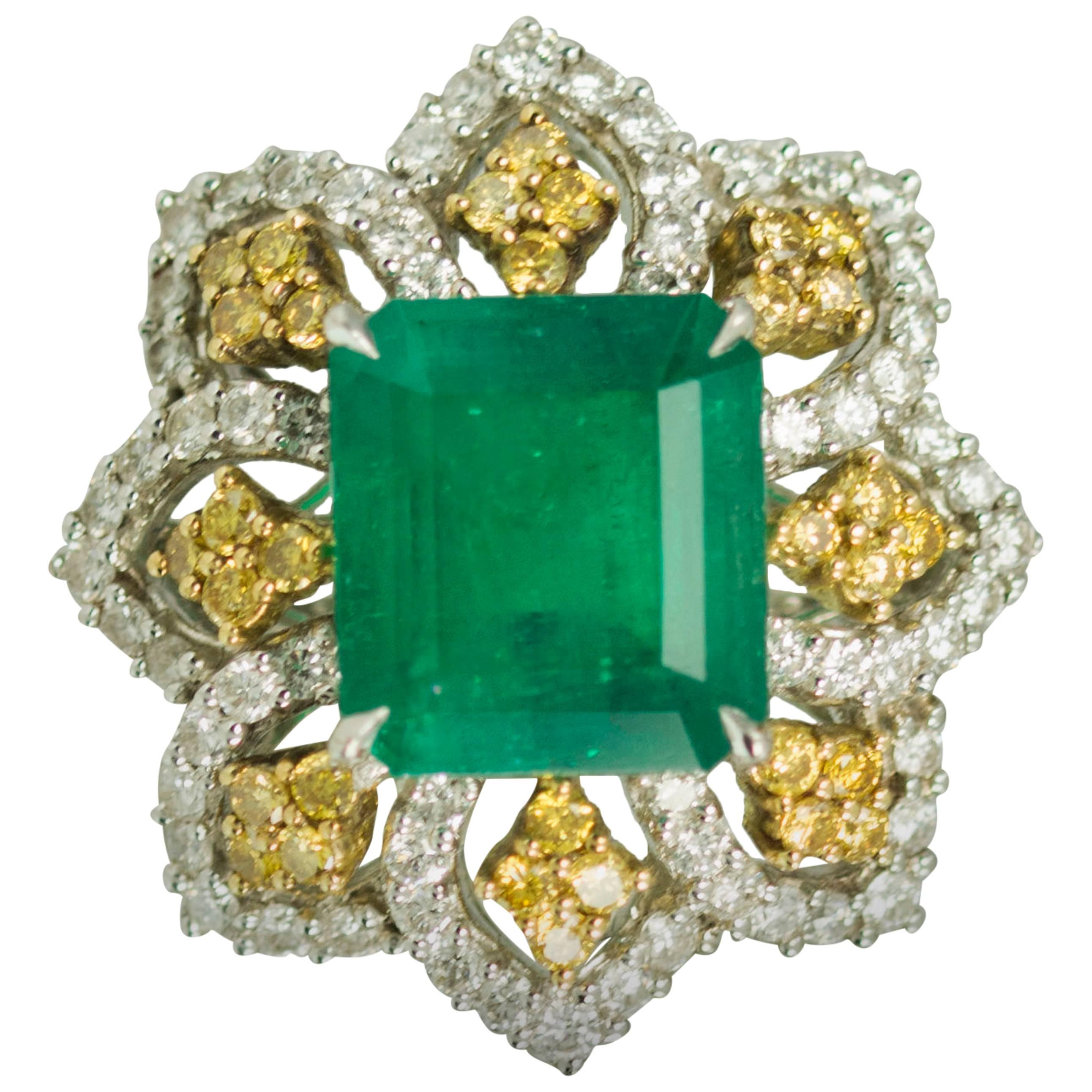 Emerald Yellow Diamond Platinum Ring For Sale