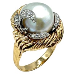 15.50mm Pearl and Round Brilliant Diamond Yellow Gold Cocktail Ring