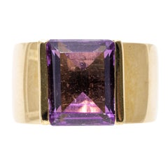 14k Yellow Gold Ultra Contemporary Wide Ring Set with Rectangular Amethyst Top