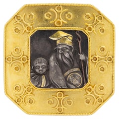 Castellani Brooch in 15 Karat Gold with Shakudo Plaque