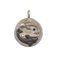 Pendentif Koi Fish en or 18 carats