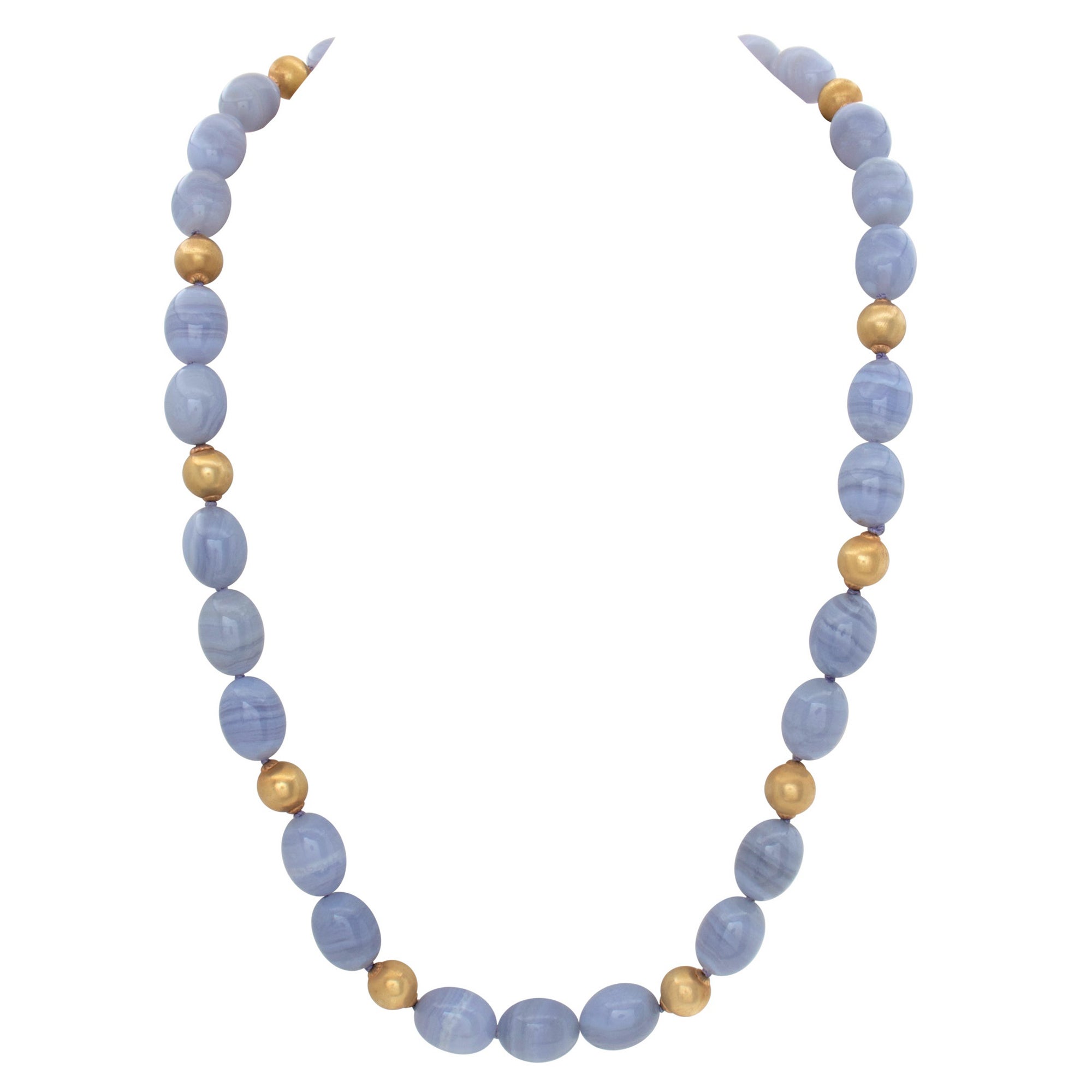 Collier en calcédoine bleue et dentelle avec perles en or 18 carats en vente