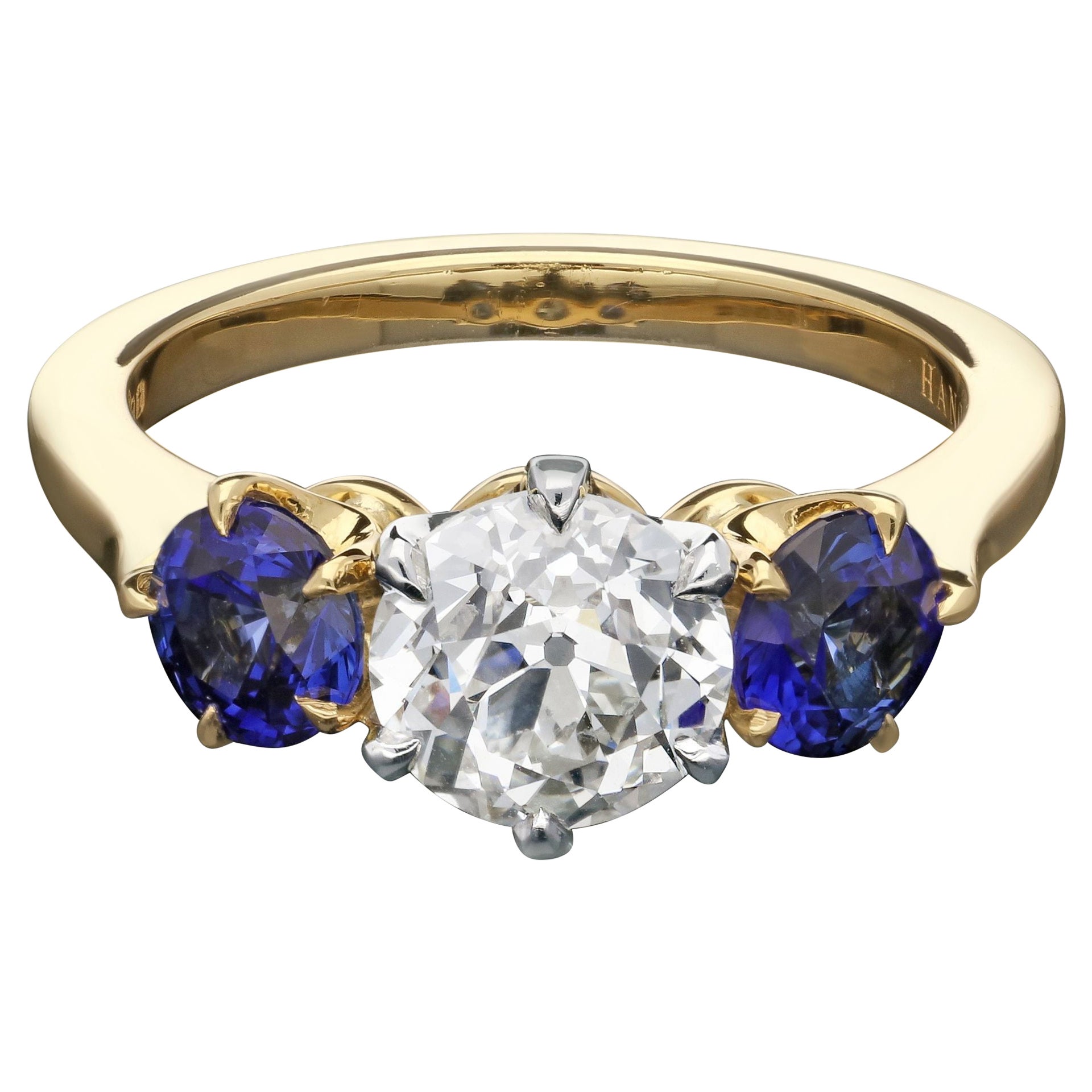 1930's Diamond Three Stone Ring with Diamond Set Shoulders in 18ct ...