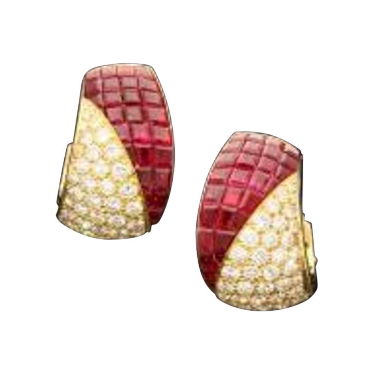 Van Cleef & Arpels 'Sertie Invisible' Gold Ruby Diamond Asymmetric Clip Earrings For Sale
