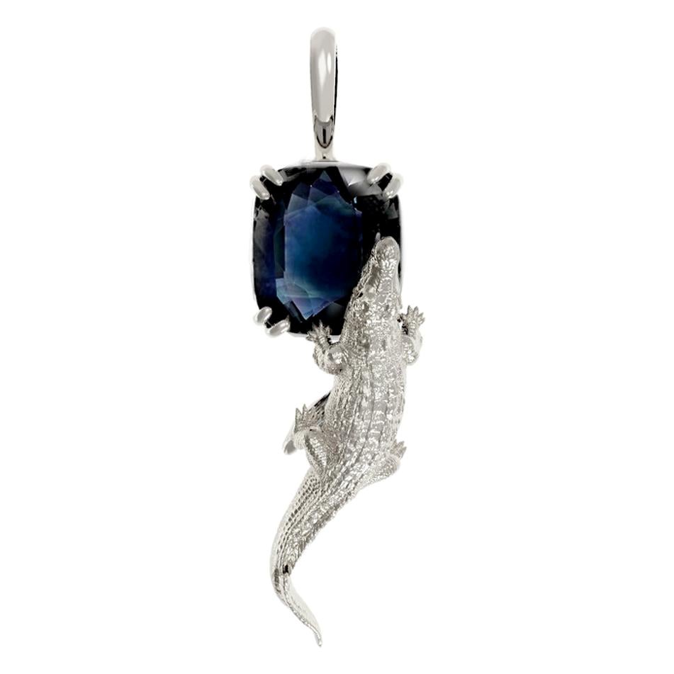White Gold Crocodile Model Pendant Necklace with Four Carats Sapphire
