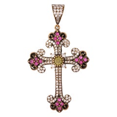 Pendentif croix en diamant