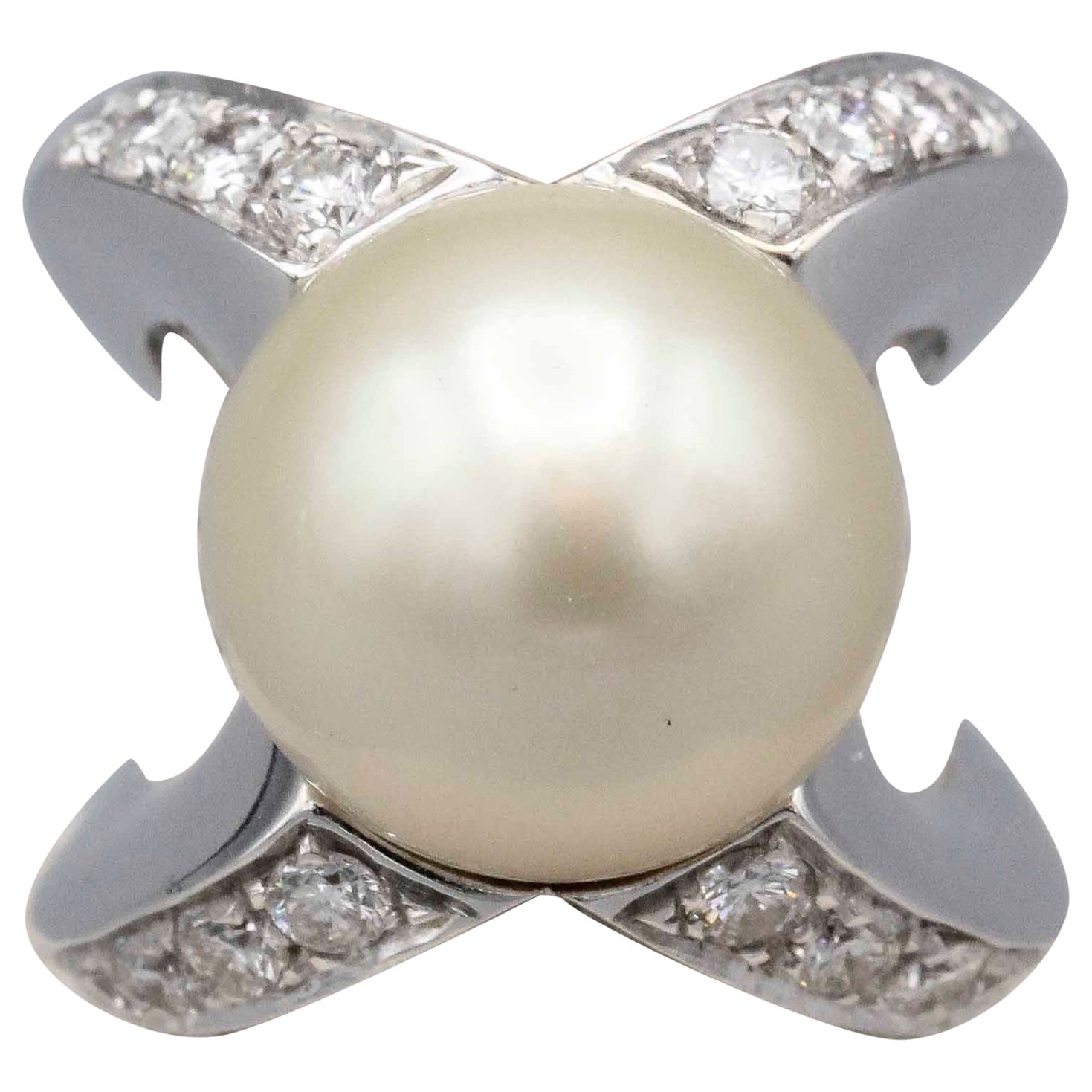 Angela Pintaldi Cultured Pearl Diamond and 18k White Gold Ring For Sale