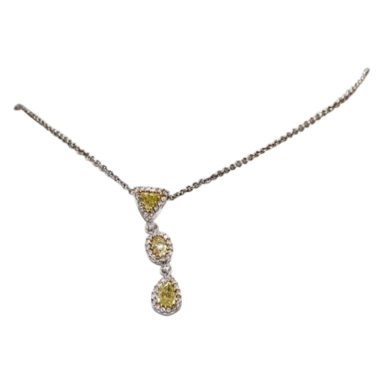 18K White Gold Yellow and White Diamonds Necklace For Sale