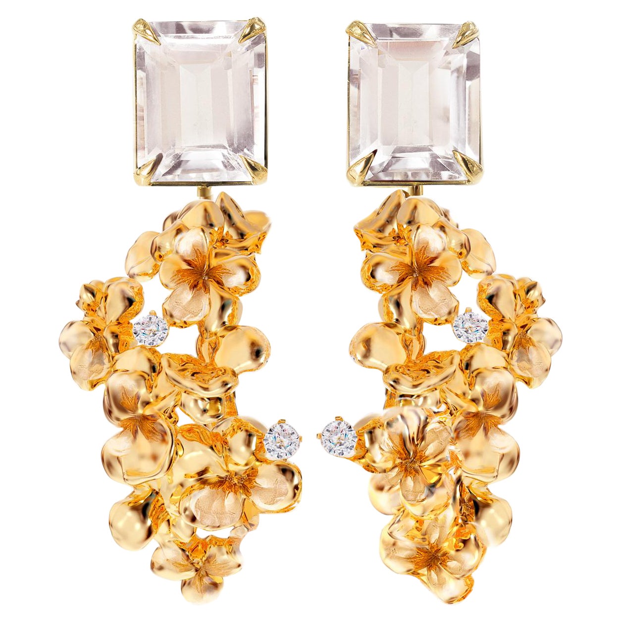 Eighteen Karat Yellow Gold Stud Earrings with Diamonds and Light Pink Morganites For Sale