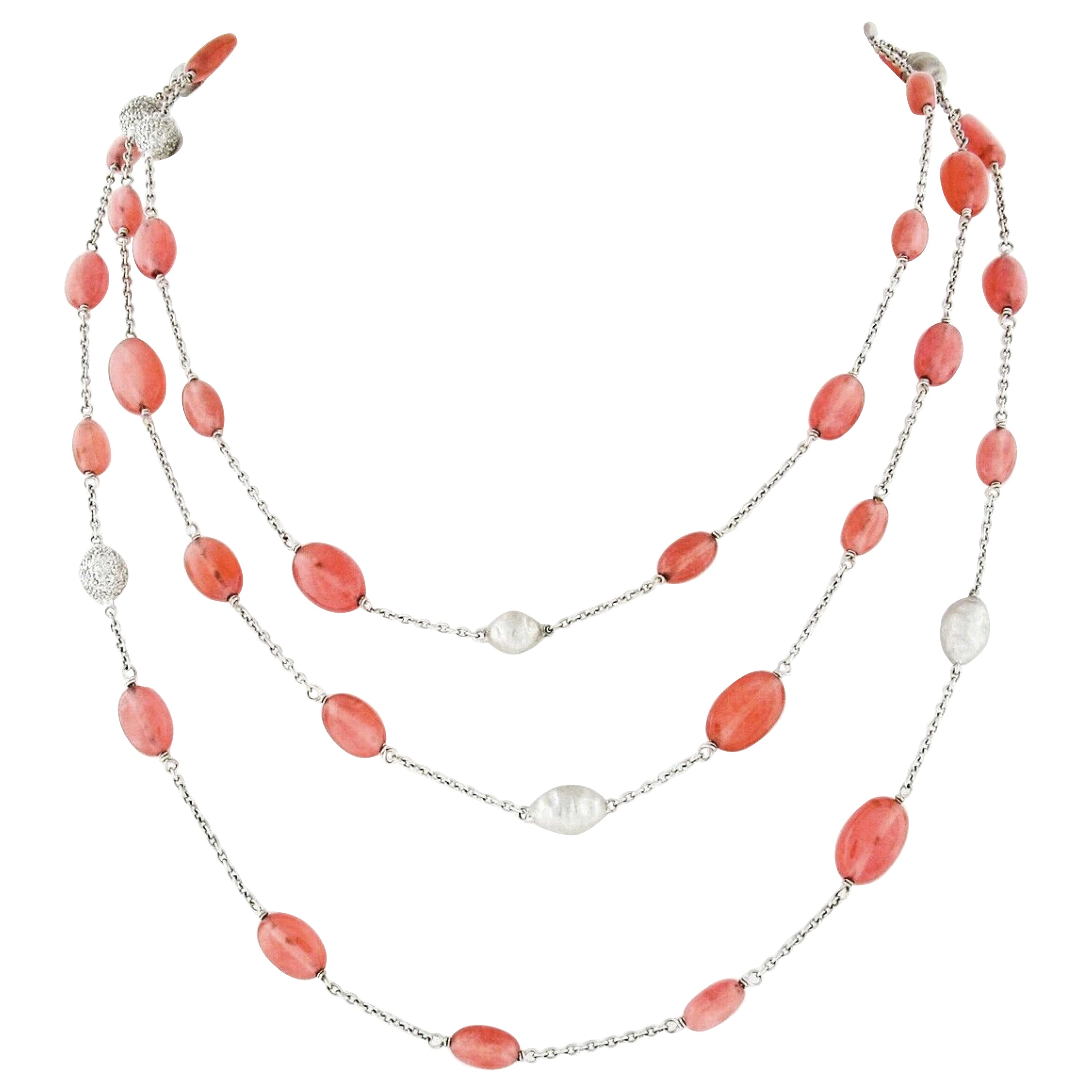 Long collier à chaîne en or blanc 18 carats avec quartz rose tacheté et diamants