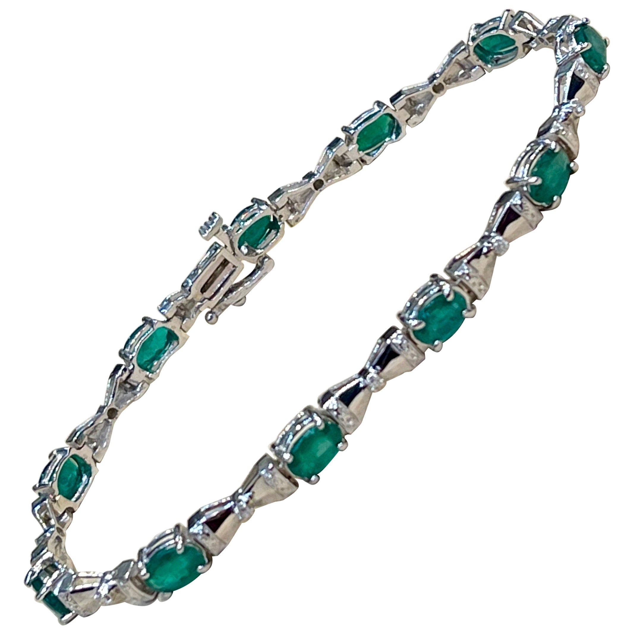 9 Carat Natural Emerald & Diamond Cocktail Tennis Bracelet 14 Karat White Gold For Sale