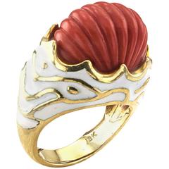 1970s Stylish Coral White Enamel Gold Ring