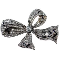 1920s Art Deco Gold 585 Diamonds 5.50 Carat and Sapphires Vienna Brooch