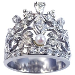 Diamond 18 karat Gold Crown  shaped Ring