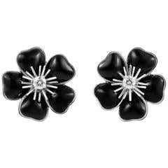 Van Cleef & Arpels Nerval Onyx Diamond Gold Earrings