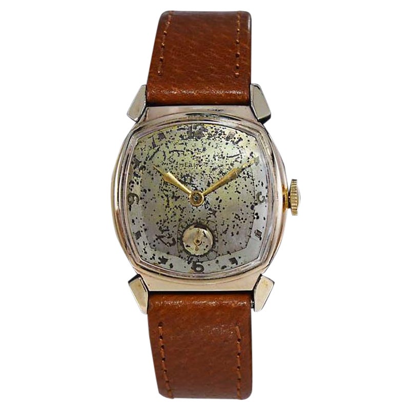 Helbros Montre Art Déco en forme de tortue remplie d'or jaune avec cadran d'origine, années 1940