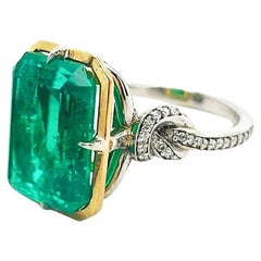 6ct Zambian Emerald in Forget Me Knot Style Ring