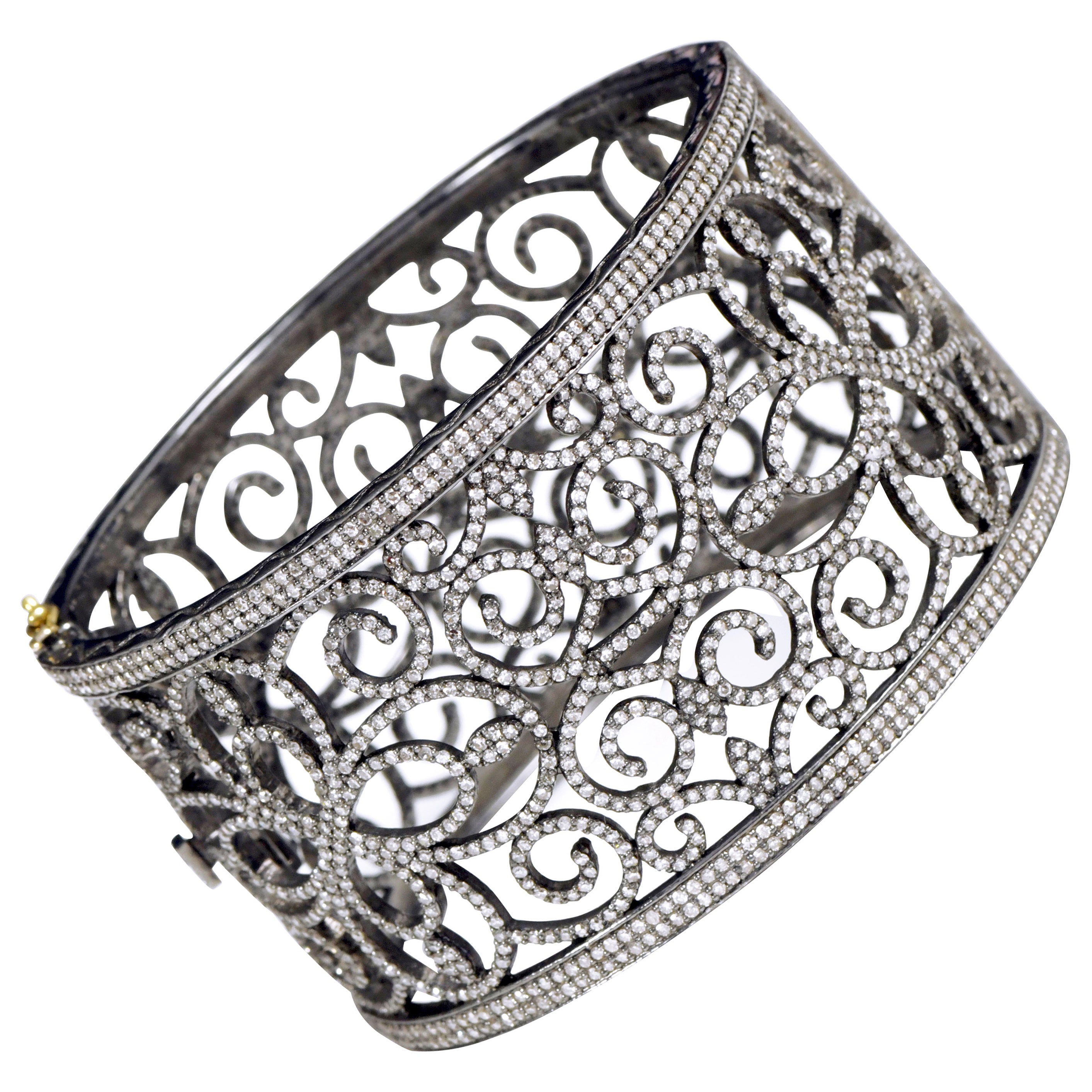 Pave Diamonds 13.35 Carats Bangle in Art-Deco Style For Sale