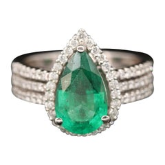 Certified 2.2 Carat Emerald and Diamond White Gold Engagement Ring Cocktail Ring