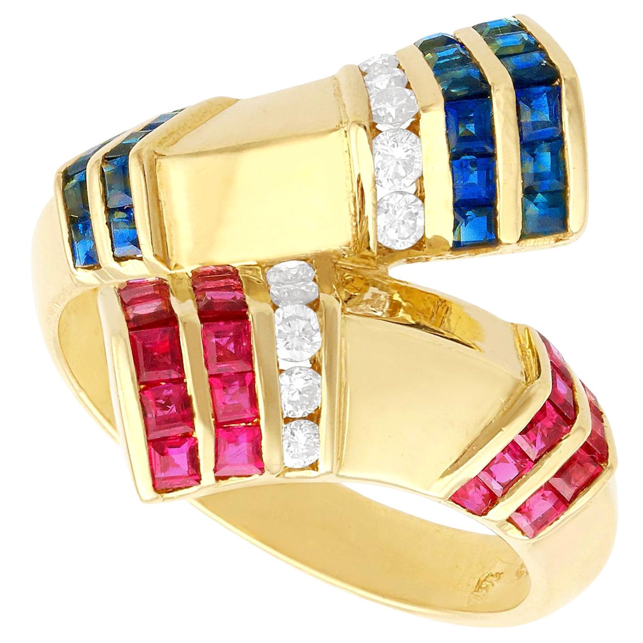 Bague torsadée vintage en or jaune, saphir, rubis et diamants