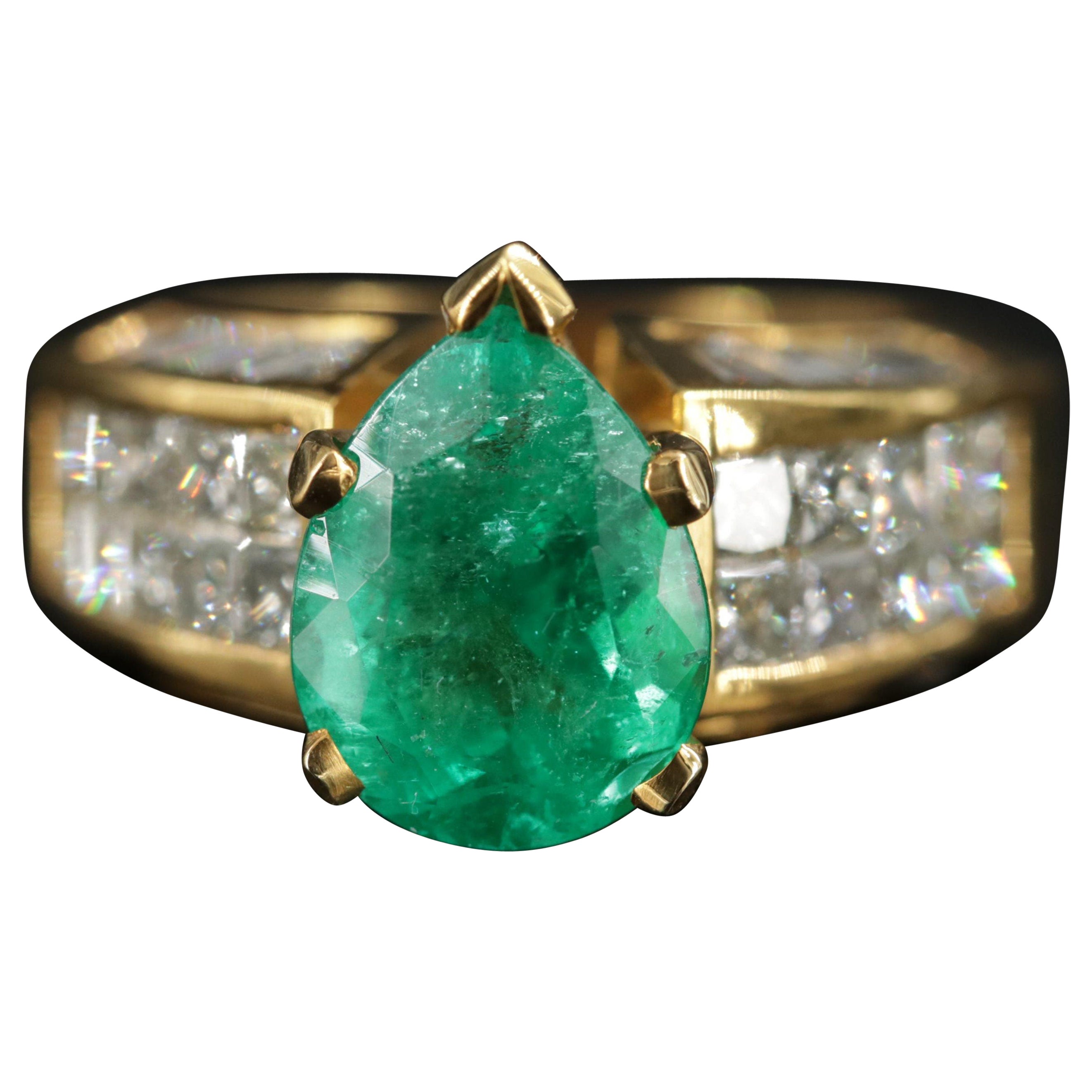For Sale:  3.32 Carat Pear Cut Emerald Diamond Engagement Wedding Ring Yellow Gold Ring