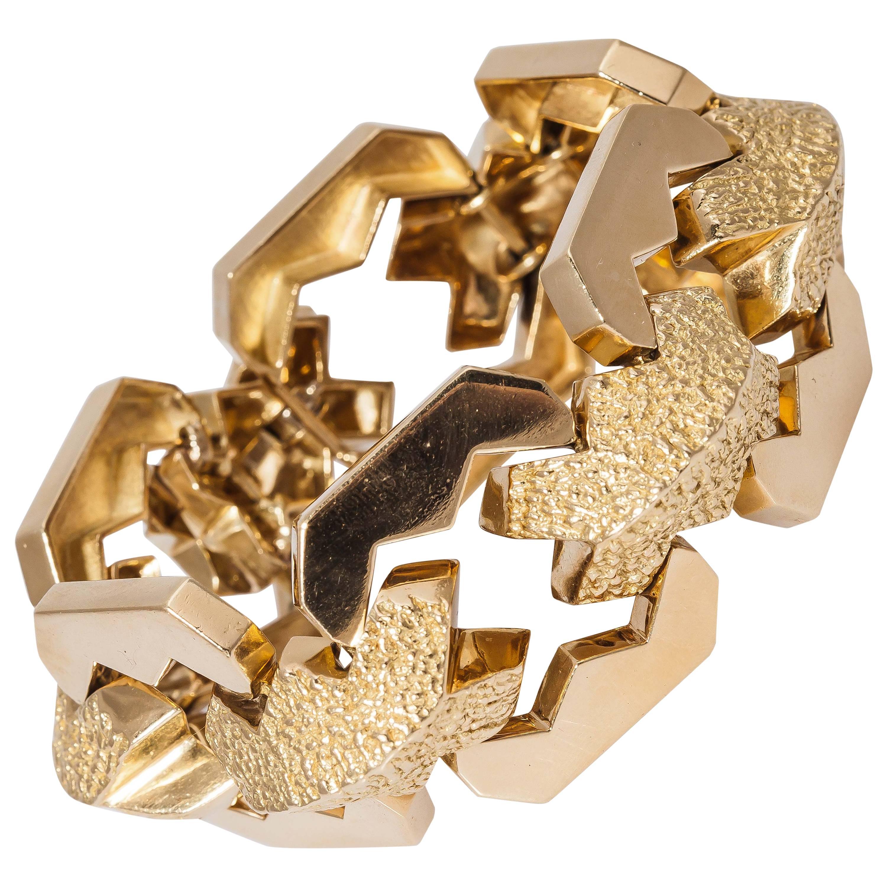 Tiffany & Co. Stunning Yellow Gold Bracelet 