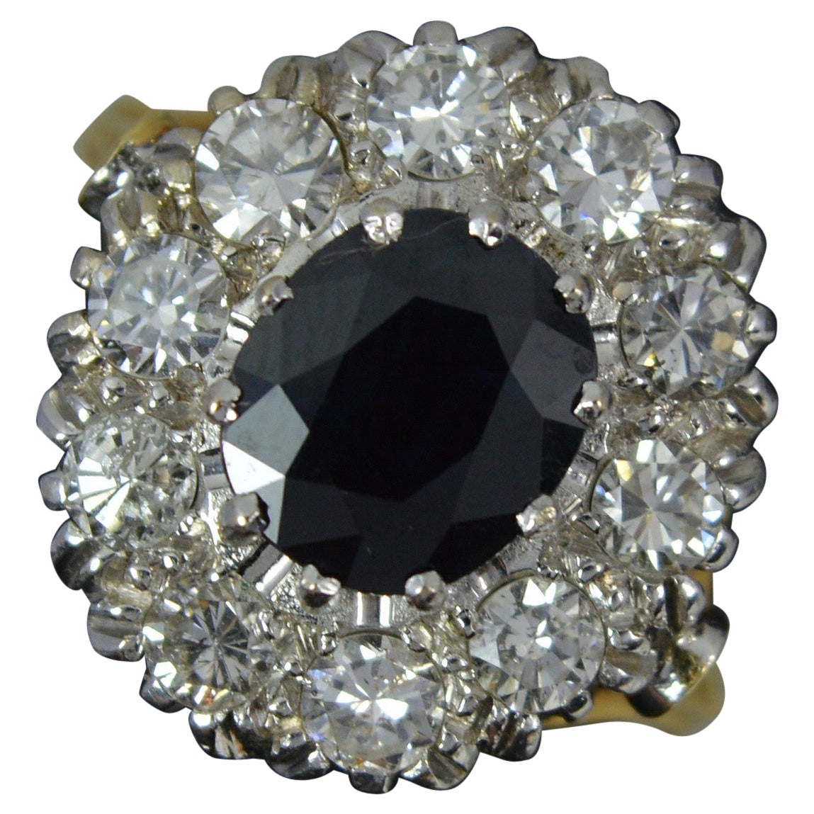 Lady Diana Design 18 Karat Gold Cluster-Ring mit blauem Saphir und 1,25 Karat Diamant im Angebot