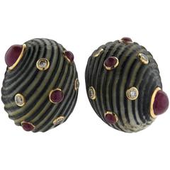 Trianon Ruby Diamond Gold Shell Earrings Trianon Ruby Diamond Gold Shell Earrings