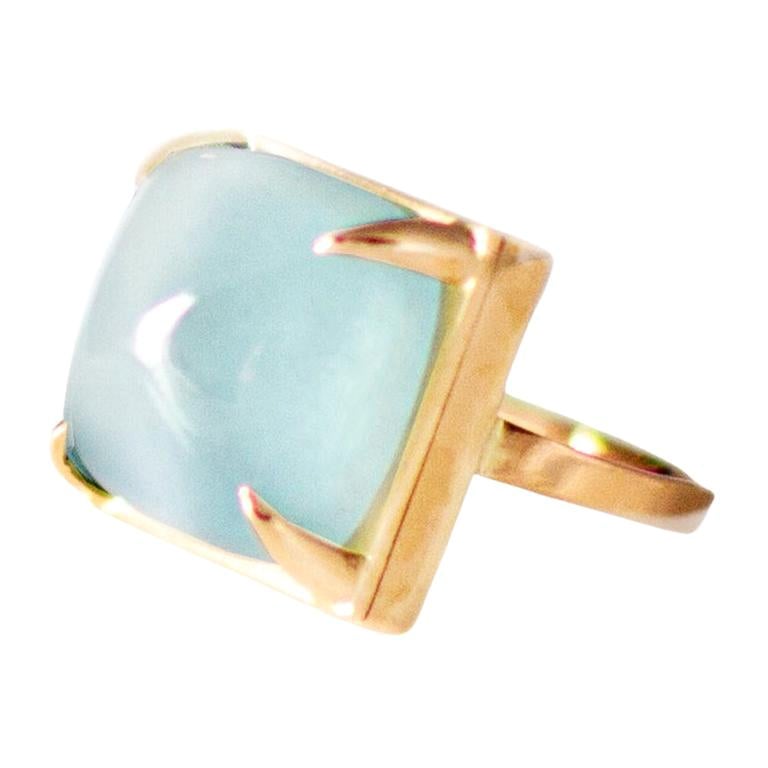 Eighteen Karat Rose Gold Cocktail Fashion Ring with Sugarloaf Chalcedony For Sale