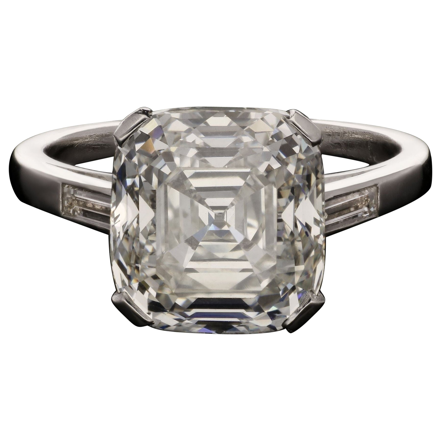 Vintage 5.24ct Mixed Cut Diamond and Platinum Ring Circa 1930s For Sale