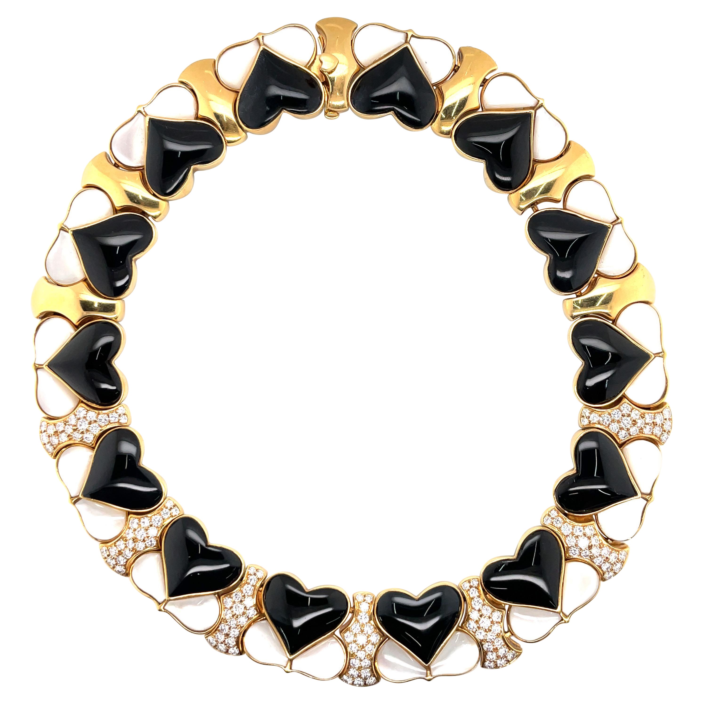 18 Karat Yellow Gold Heart Onyx Moonstone Diamond Collar Necklace 6 Carats 