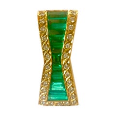 GIA 4.00 Carat No Oil Fine Muzo Colombian Emerald Pendant 18K Gold