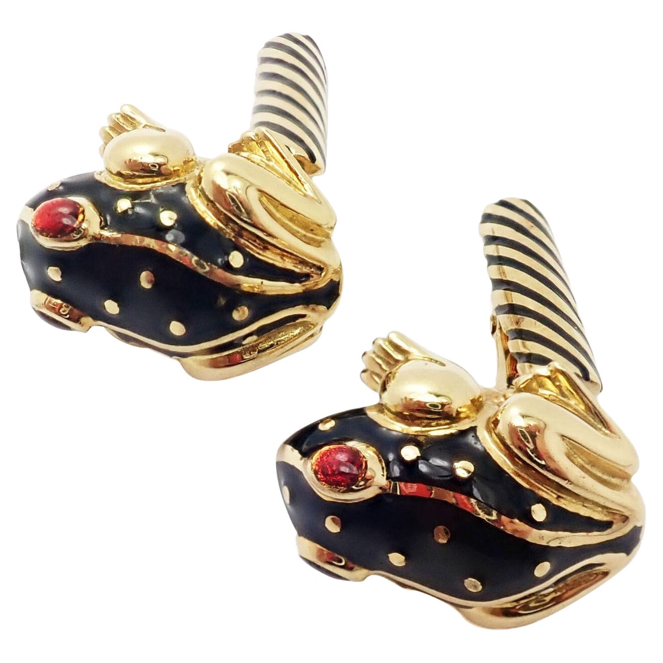 Vintage David Webb Frog Ruby Black Enamel Yellow Gold Cufflinks For Sale