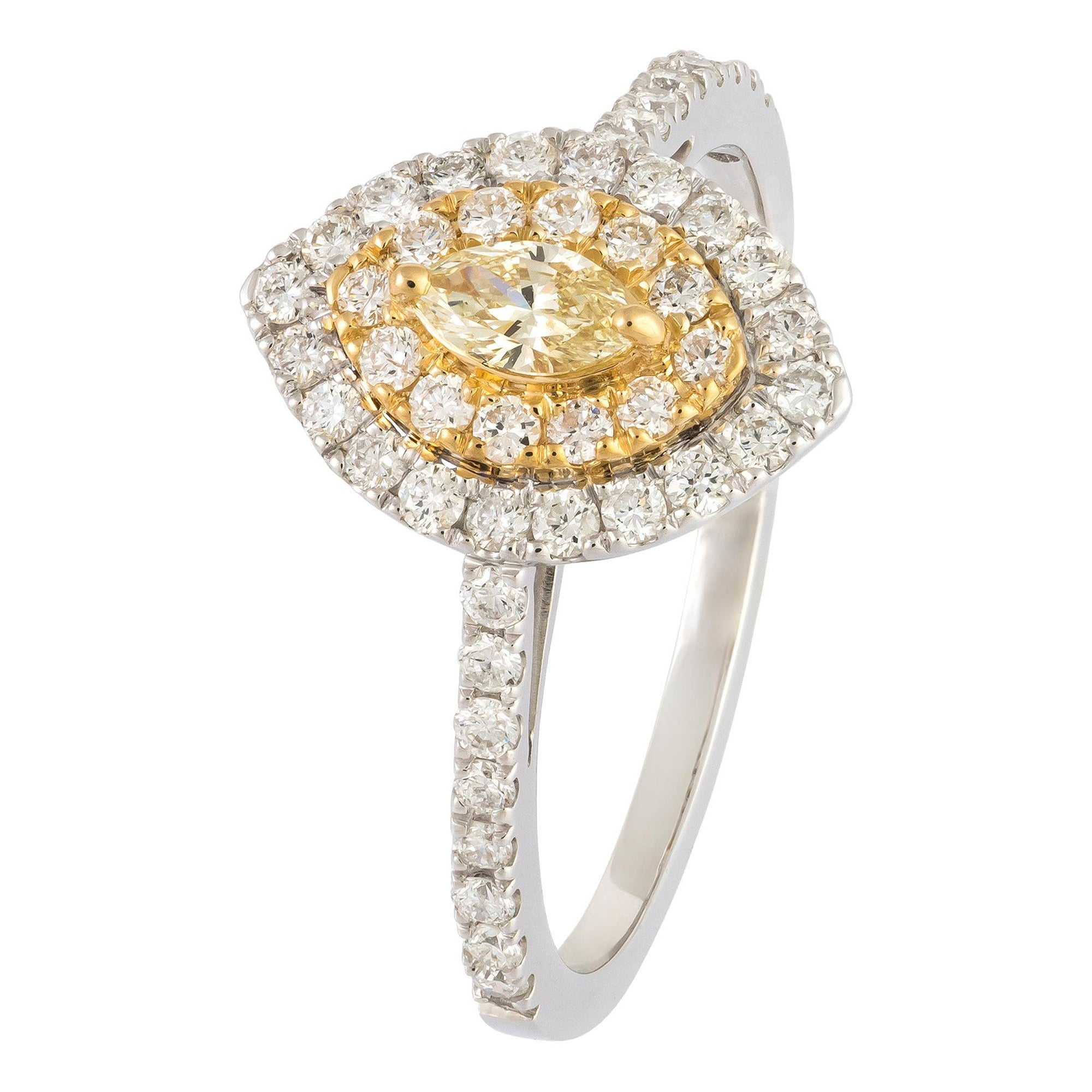 Impressive White Yellow 18K Gold White Yellow Diamond Ring for Her