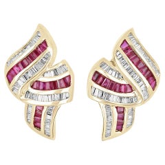 4.20tcw 14K Boucles d'oreilles Baguette en or avec Rubis Naturel et Diamant