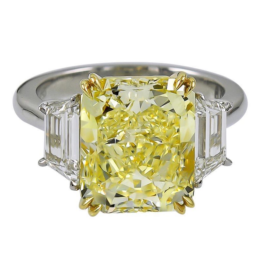 Bague de fiançailles avec diamant jaune taille radiant de 6,71 carats certifié GIA